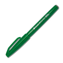 Cargar imagen en el visor de la galería, Plumón brush sign pen color verde adecuado para caligrafía, con punta ultra flexible marca PENTEL
