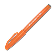 Cargar imagen en el visor de la galería, Plumón brush sign pen color naranja adecuado para caligrafía, con punta ultra flexible marca PENTEL
